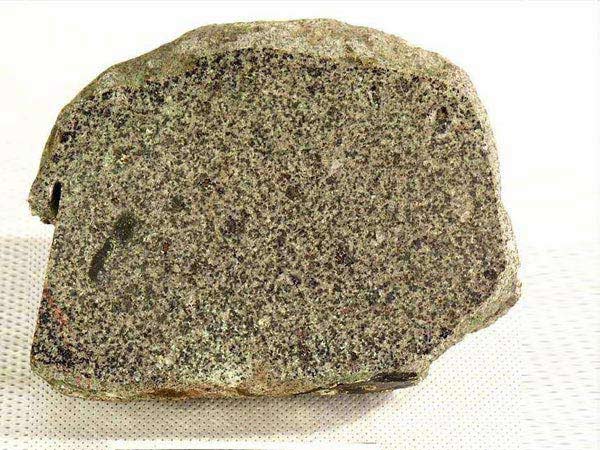 绿辉石原石图片图片